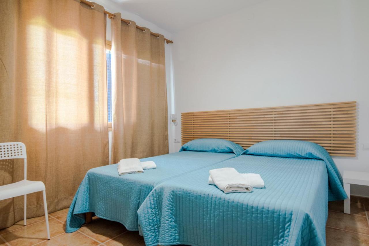 Apartamentos Mayans San Ferrán de ses Roques Exterior foto
