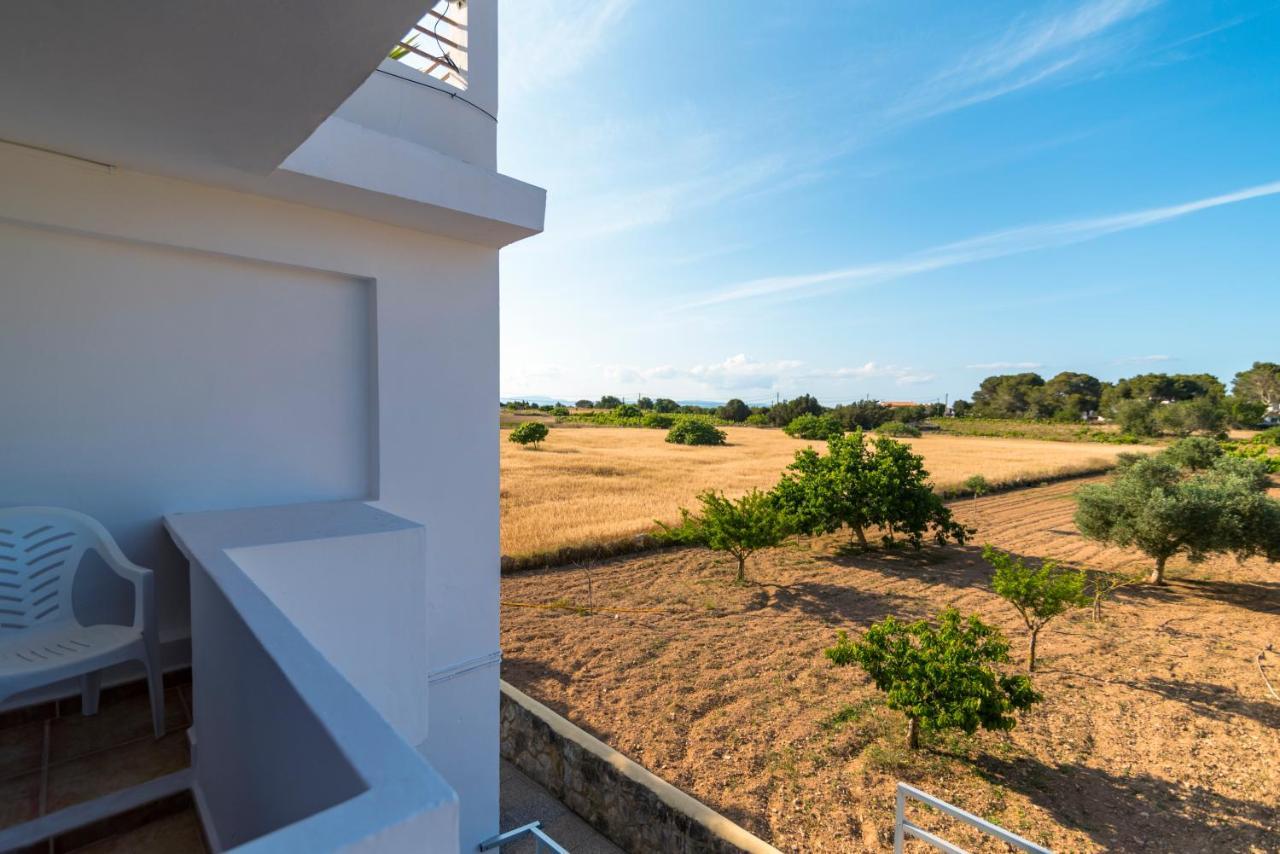 Apartamentos Mayans San Ferrán de ses Roques Exterior foto